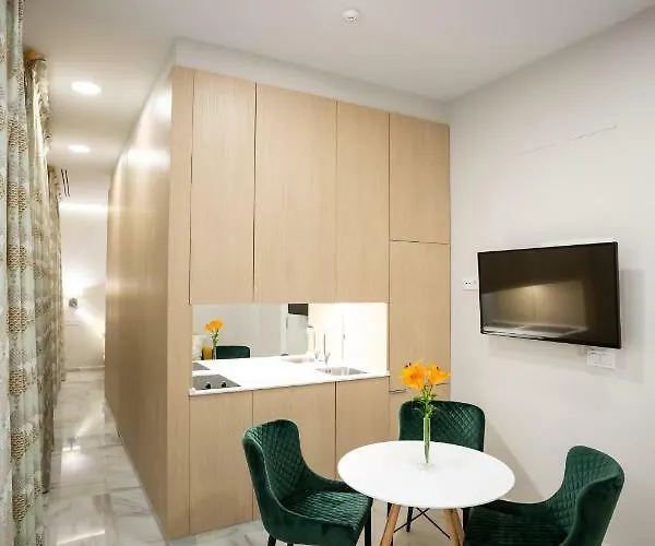 Plazuela Del Carbon 4*