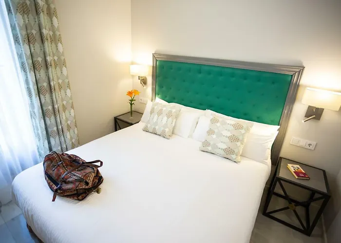 Plazuela Del Carbon Aparthotel 4*